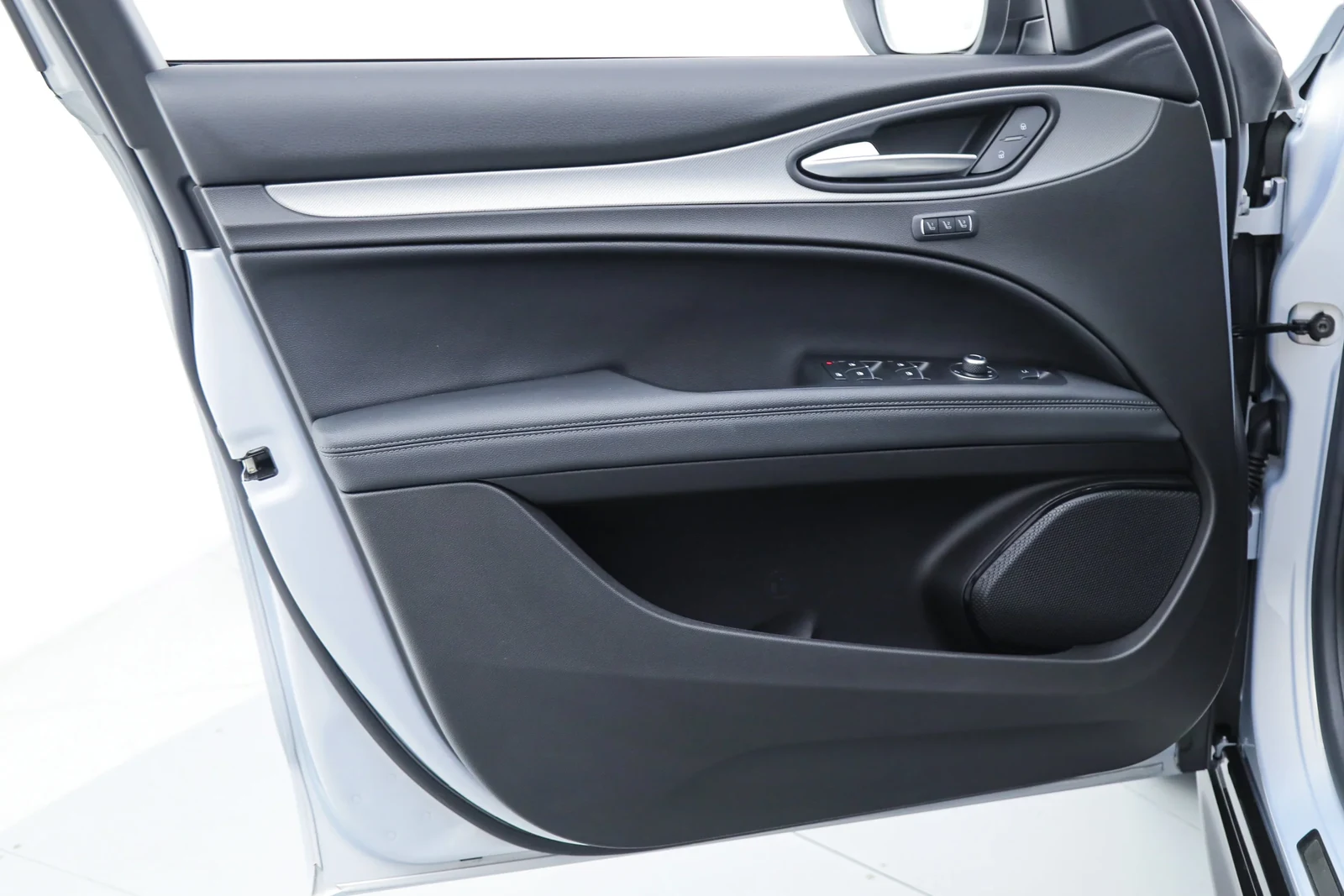 2025 Alfa Romeo Stelvio Veloce (949), 13/20