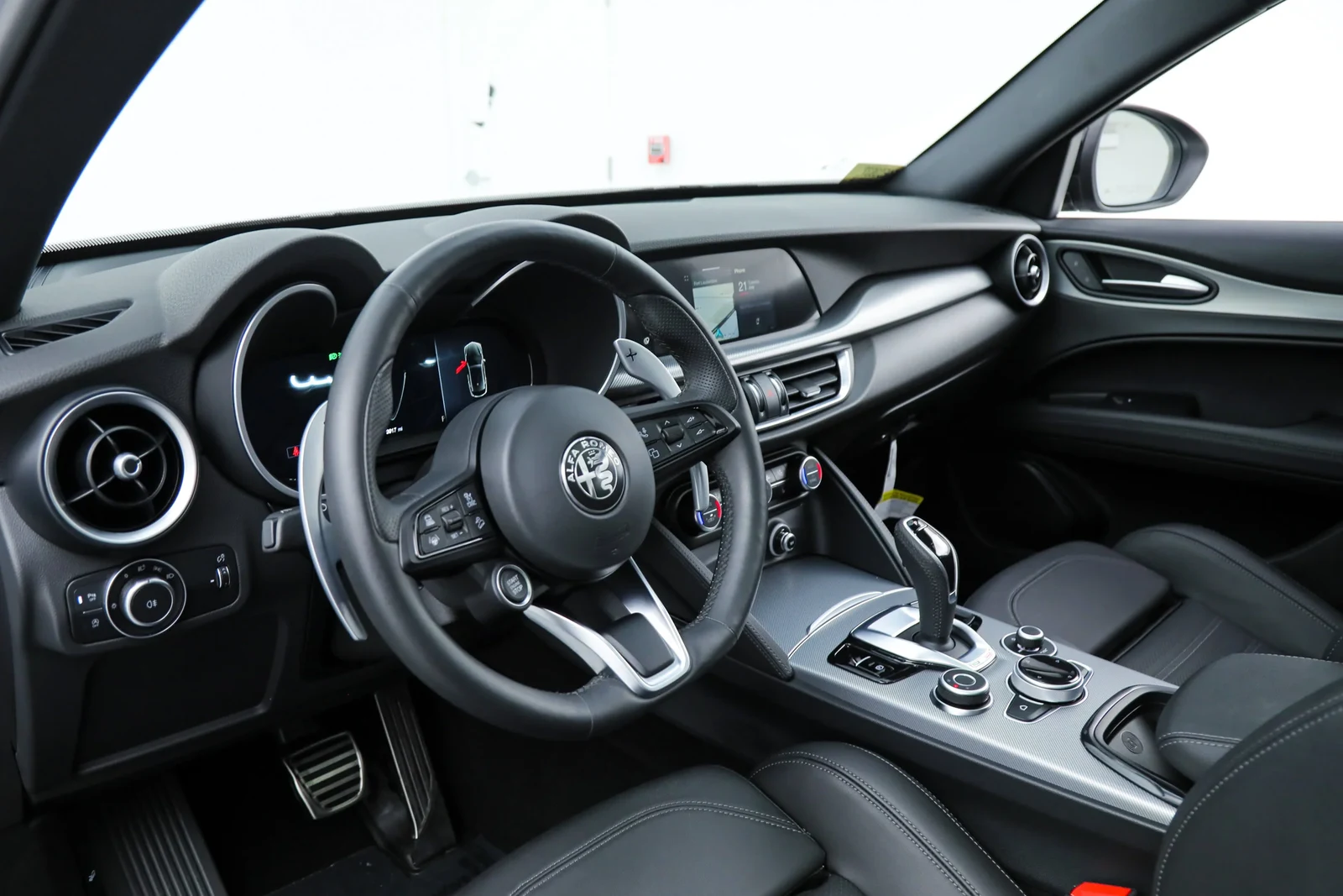 2025 Alfa Romeo Stelvio Veloce (949), 14/20