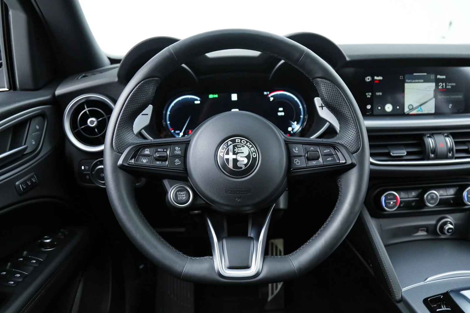 2025 Alfa Romeo Stelvio Veloce (949), 15/20