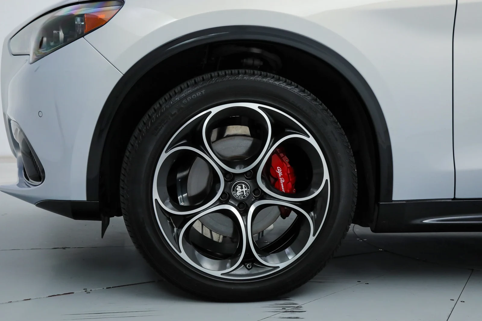 2025 Alfa Romeo Stelvio Veloce (949), 17/20