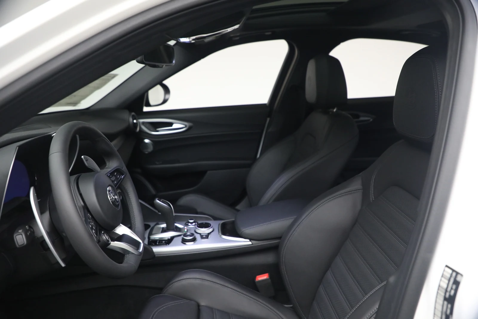 2026 Alfa Romeo Giulia Veloce, 16/20