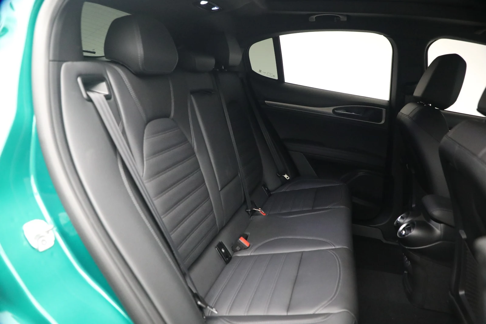 2026 Alfa Romeo Stelvio Veloce, 18/20