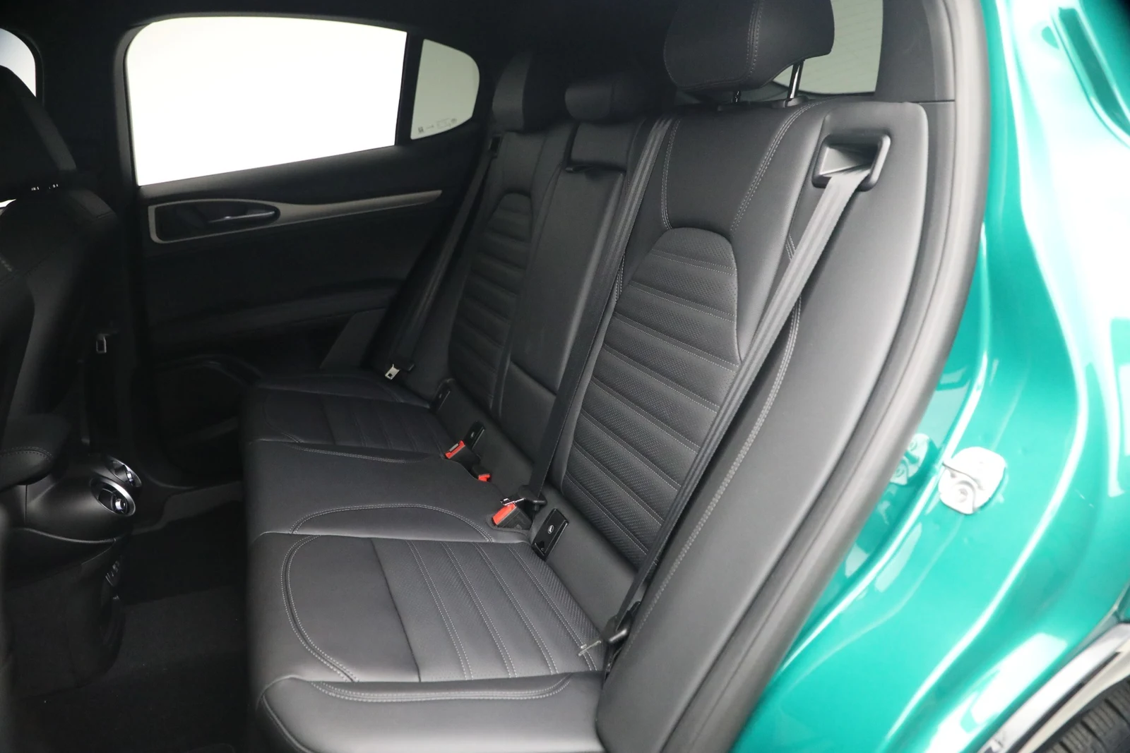 2026 Alfa Romeo Stelvio Veloce, 19/20