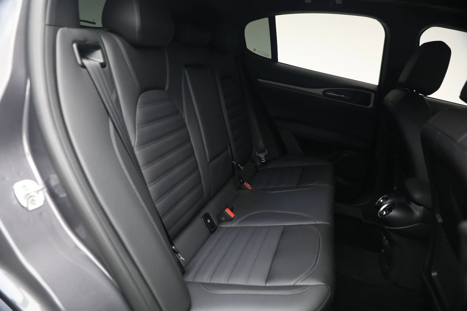 2026 Alfa Romeo Stelvio, 19/20