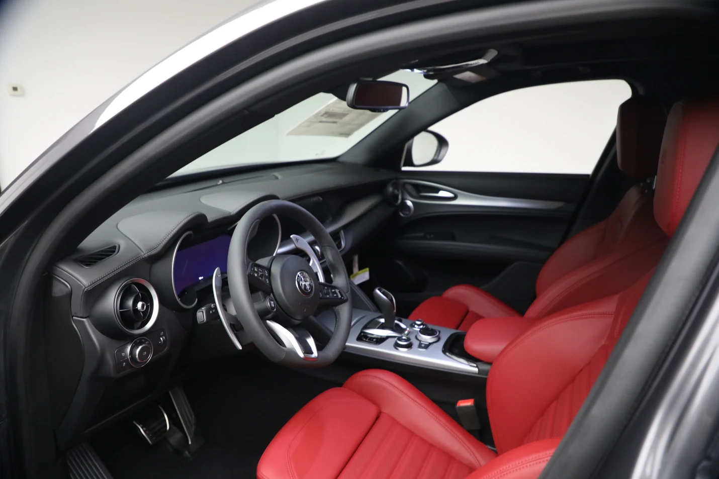 2026 Alfa Romeo Stelvio, 16/20