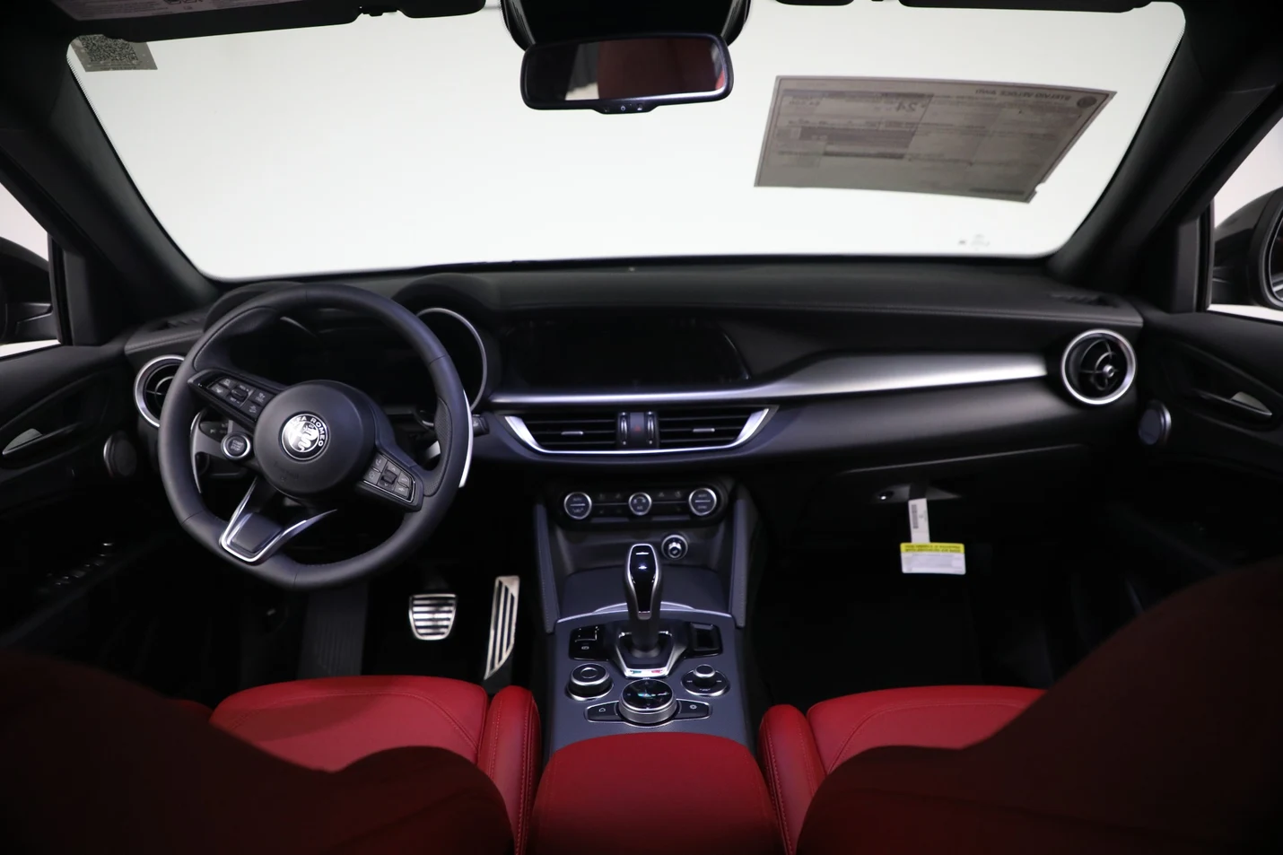 2026 Alfa Romeo Stelvio, 18/20