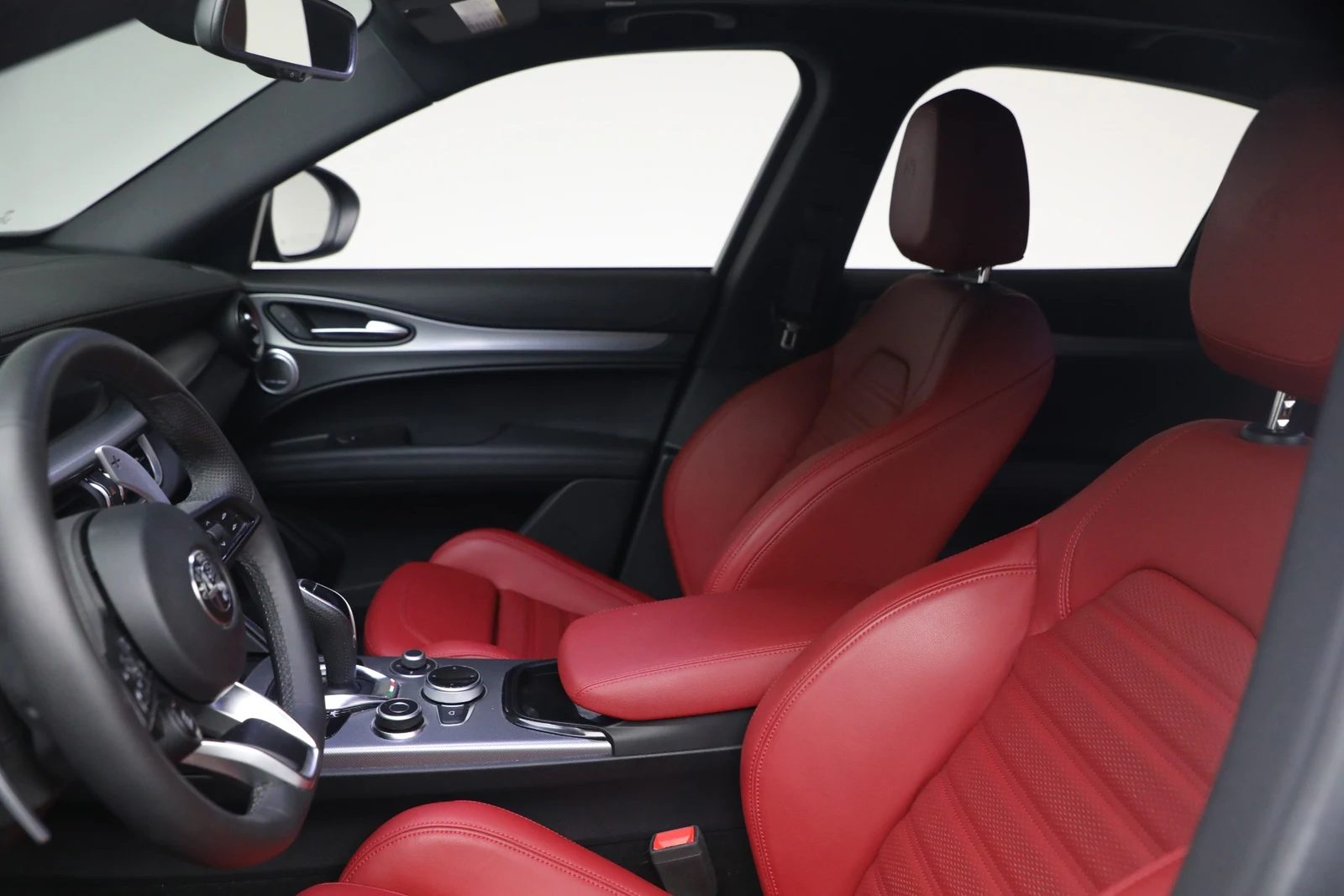 2026 Alfa Romeo Stelvio, 12/20
