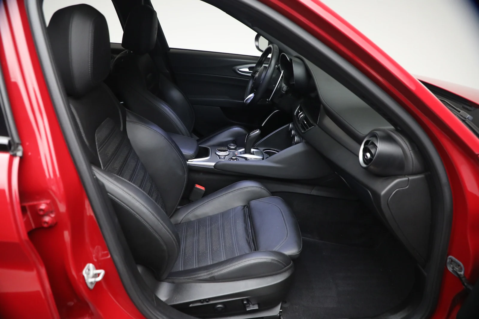 2023 Alfa Romeo Giulia Veloce, 14/20