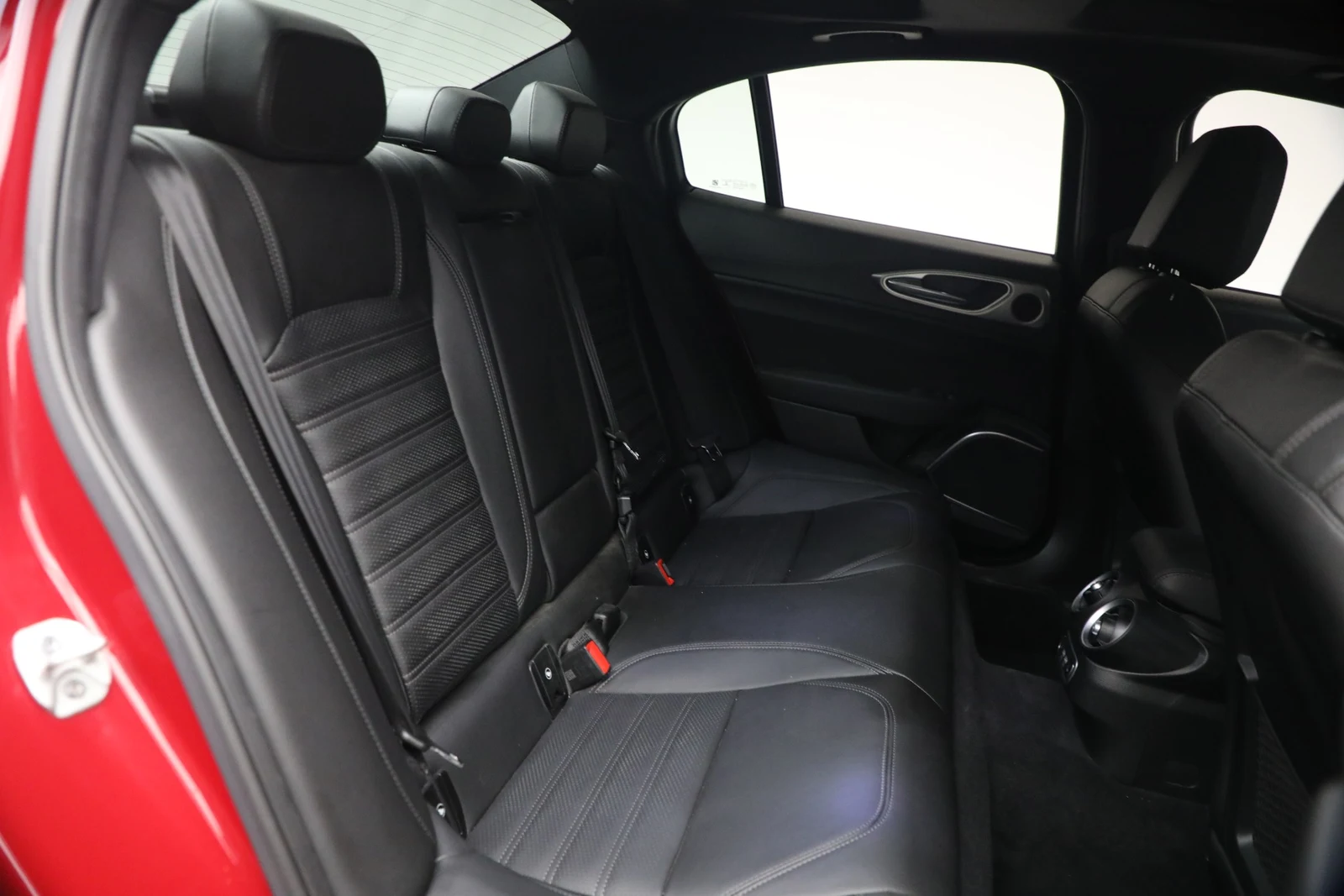 2023 Alfa Romeo Giulia Veloce, 19/20
