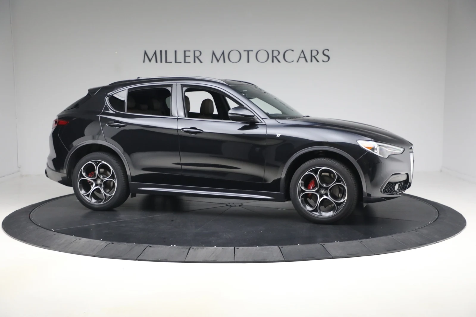 2023 Alfa Romeo Stelvio Ti, 11/20
