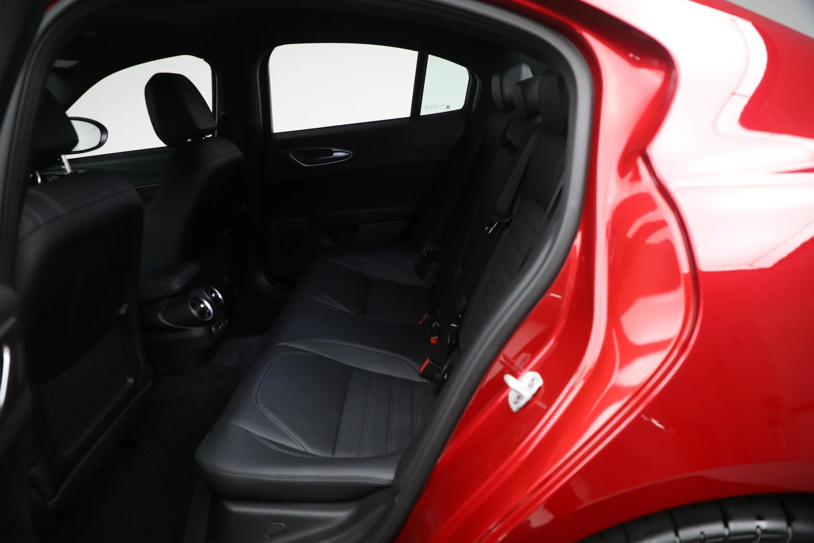 2024 Alfa Romeo Giulia Quadrifoglio, 18/20