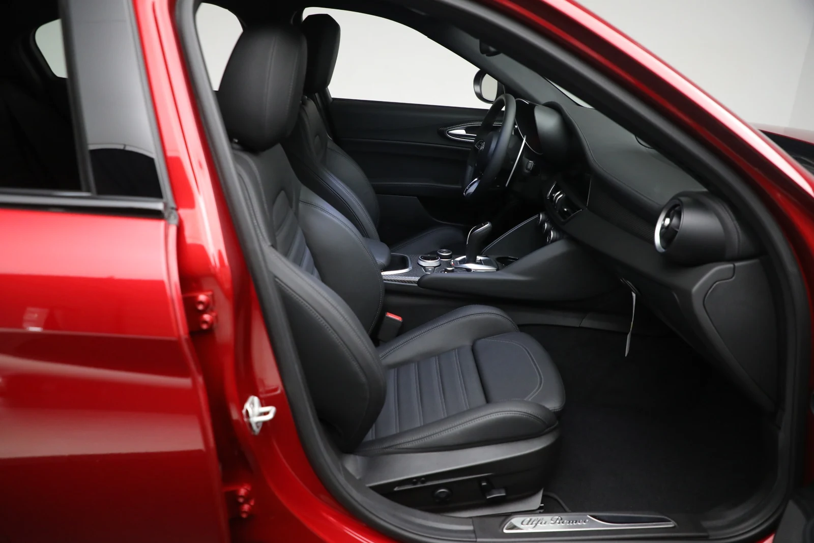 2024 Alfa Romeo Giulia Quadrifoglio, 20/20