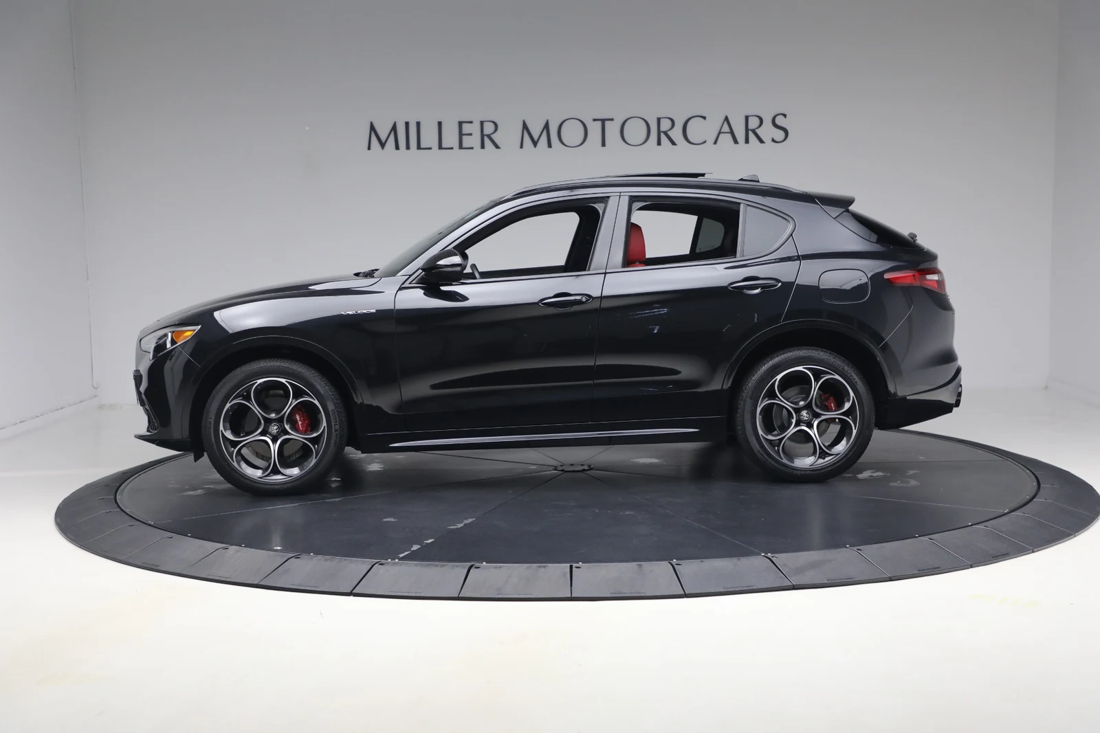2023 Alfa Romeo Stelvio Veloce, 3/25