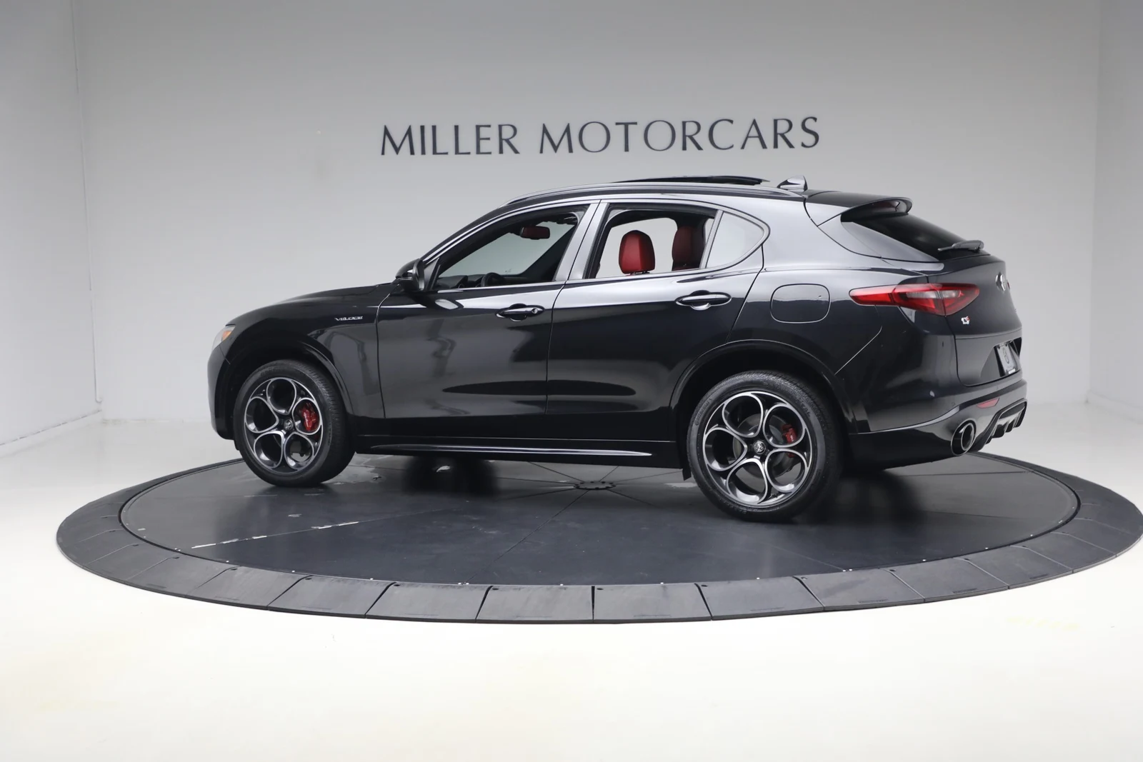 2023 Alfa Romeo Stelvio Veloce, 4/25