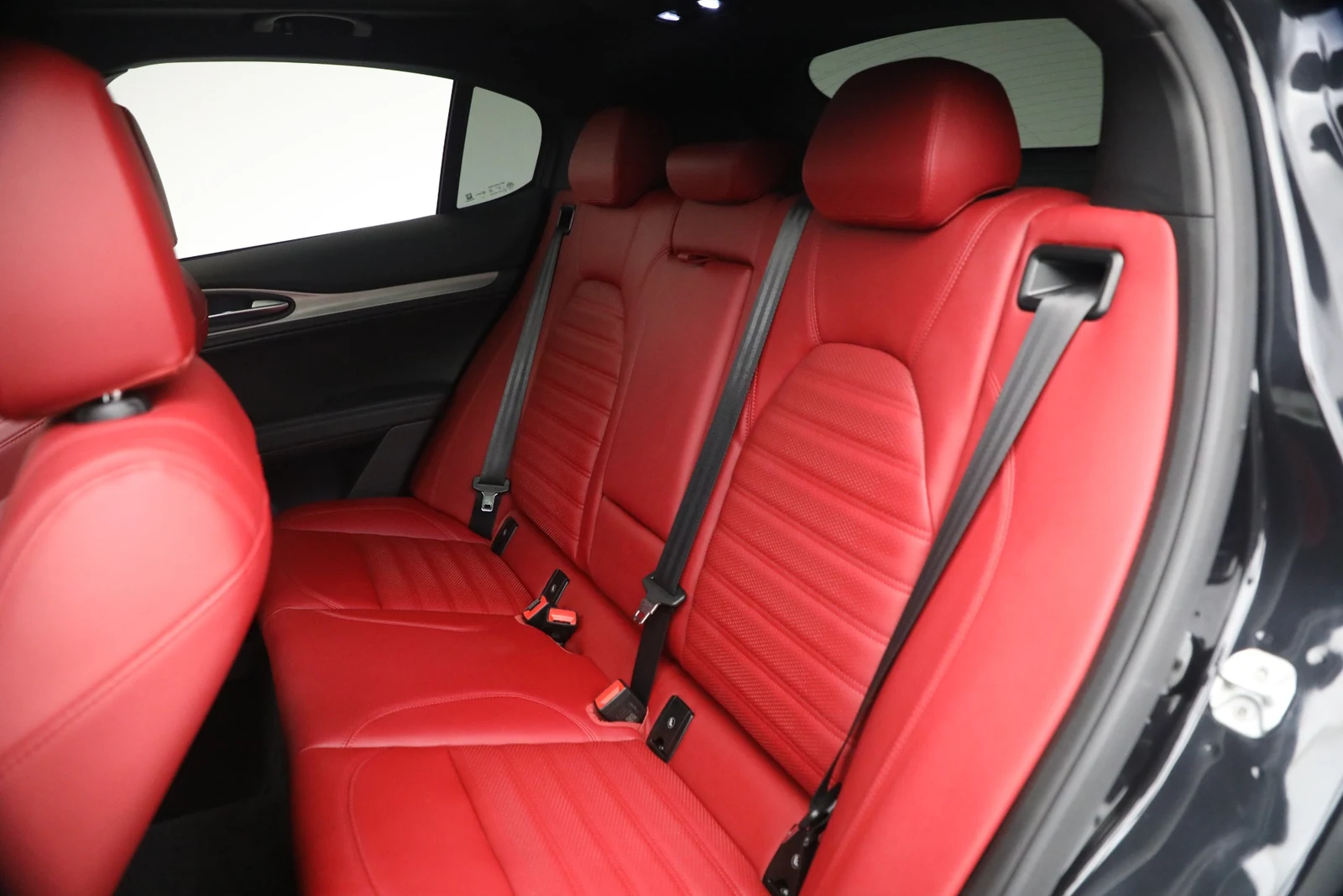 2023 Alfa Romeo Stelvio Veloce, 18/25