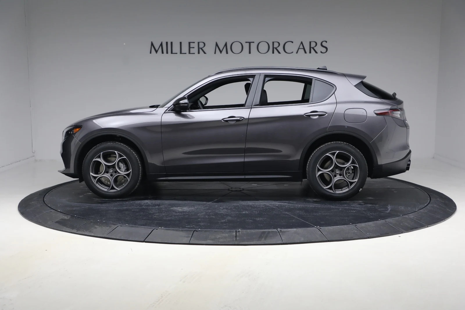 2026 Alfa Romeo Stelvio, 3/20