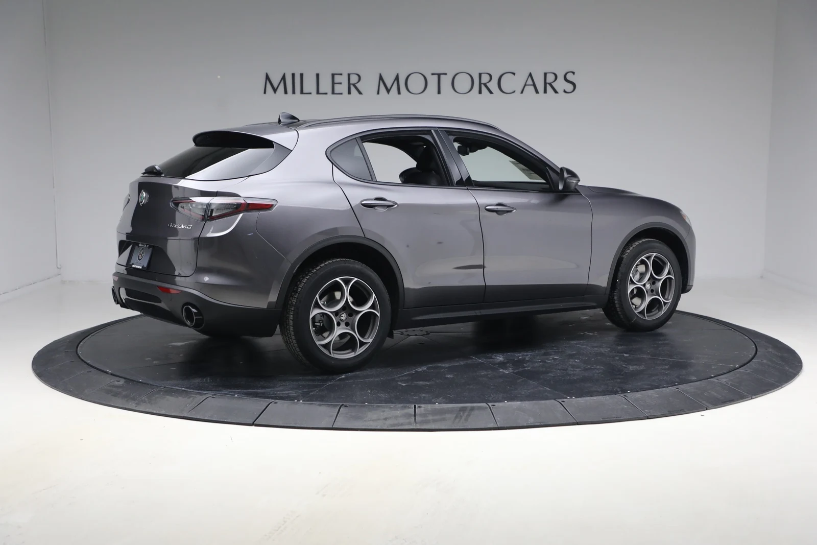 2026 Alfa Romeo Stelvio, 8/20