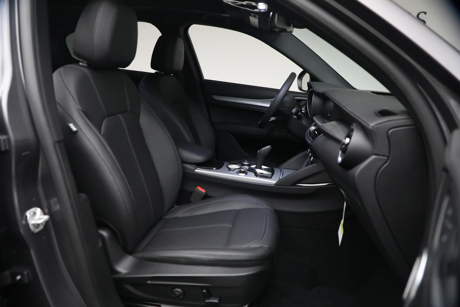 2026 Alfa Romeo Stelvio, 17/20