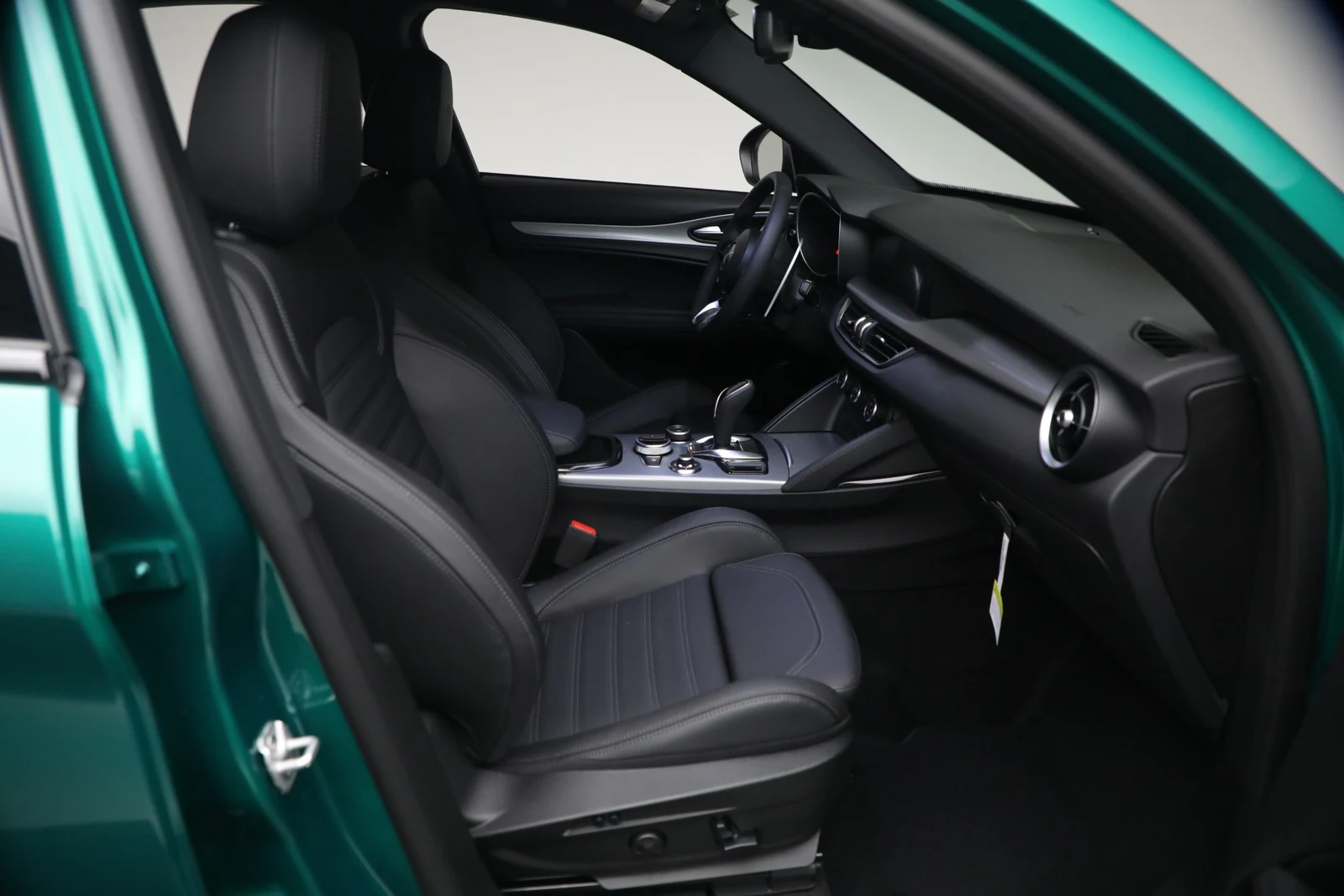 2026 Alfa Romeo Stelvio Veloce, 15/20