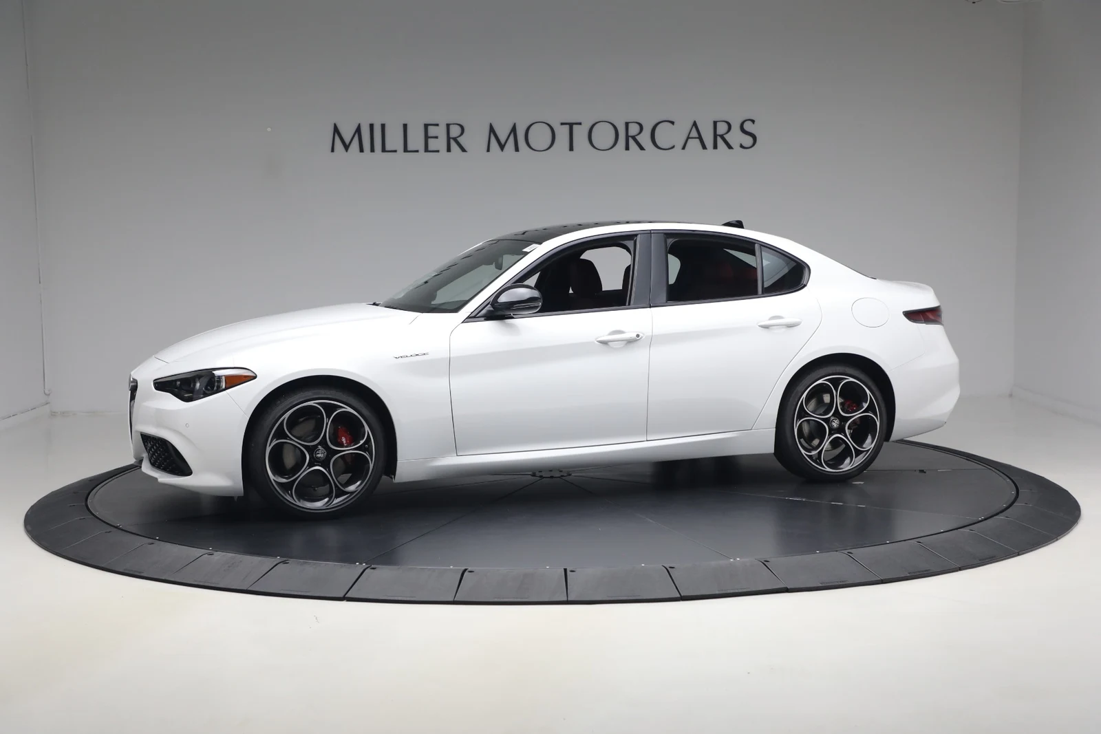 2026 Alfa Romeo Giulia Veloce, 2/20
