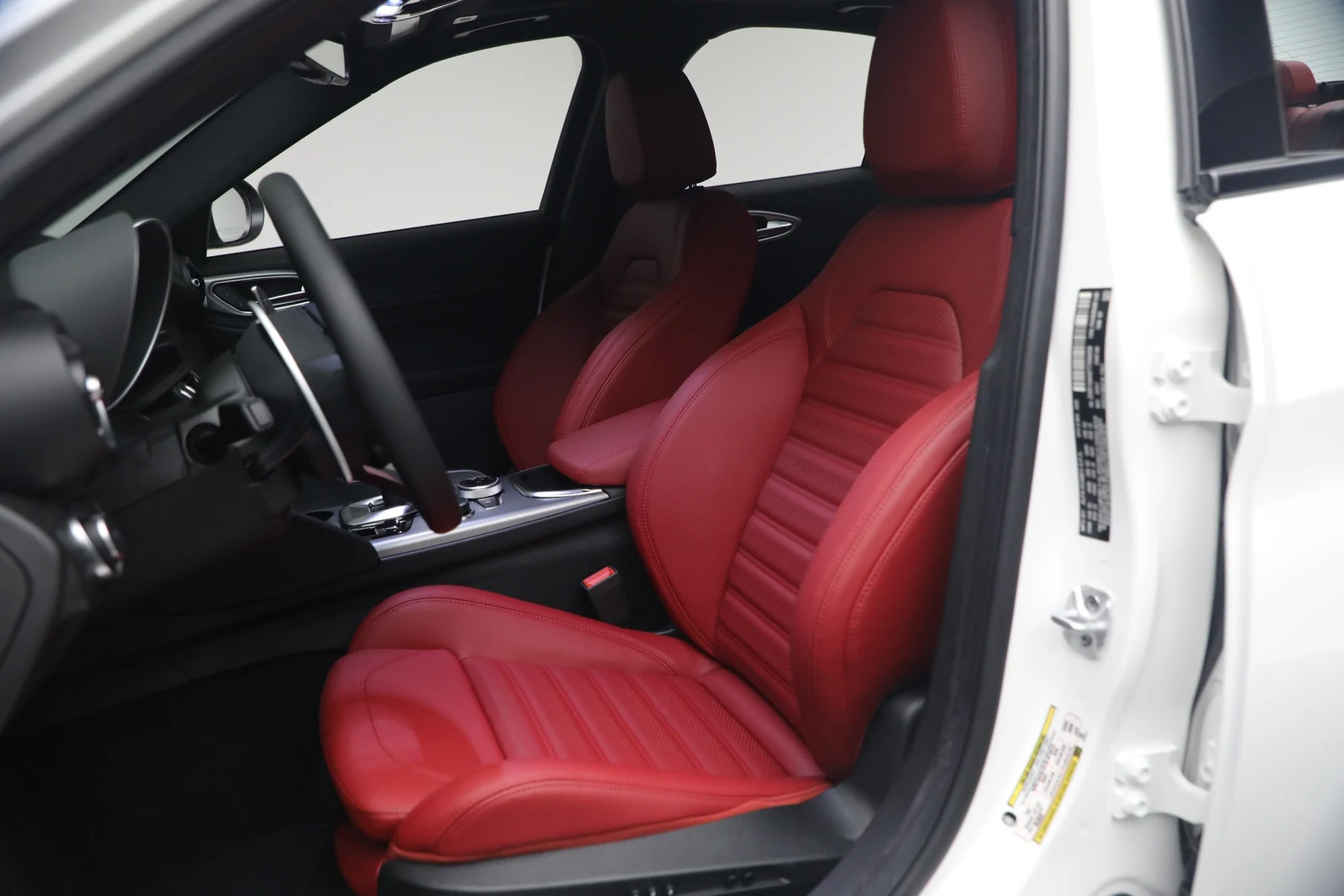 2026 Alfa Romeo Giulia Veloce, 16/20