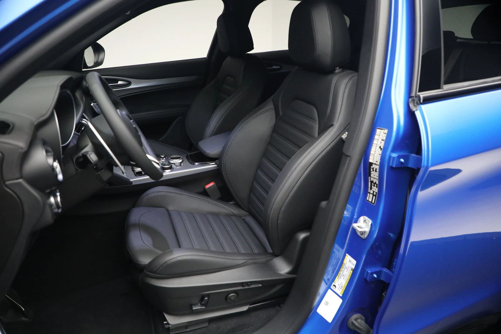 2026 Alfa Romeo Stelvio Veloce, 16/20