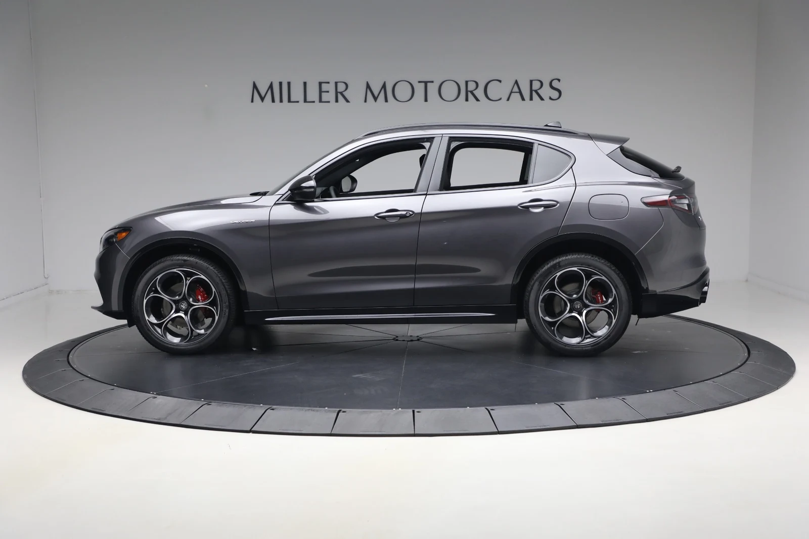 2026 Alfa Romeo Stelvio, 3/20