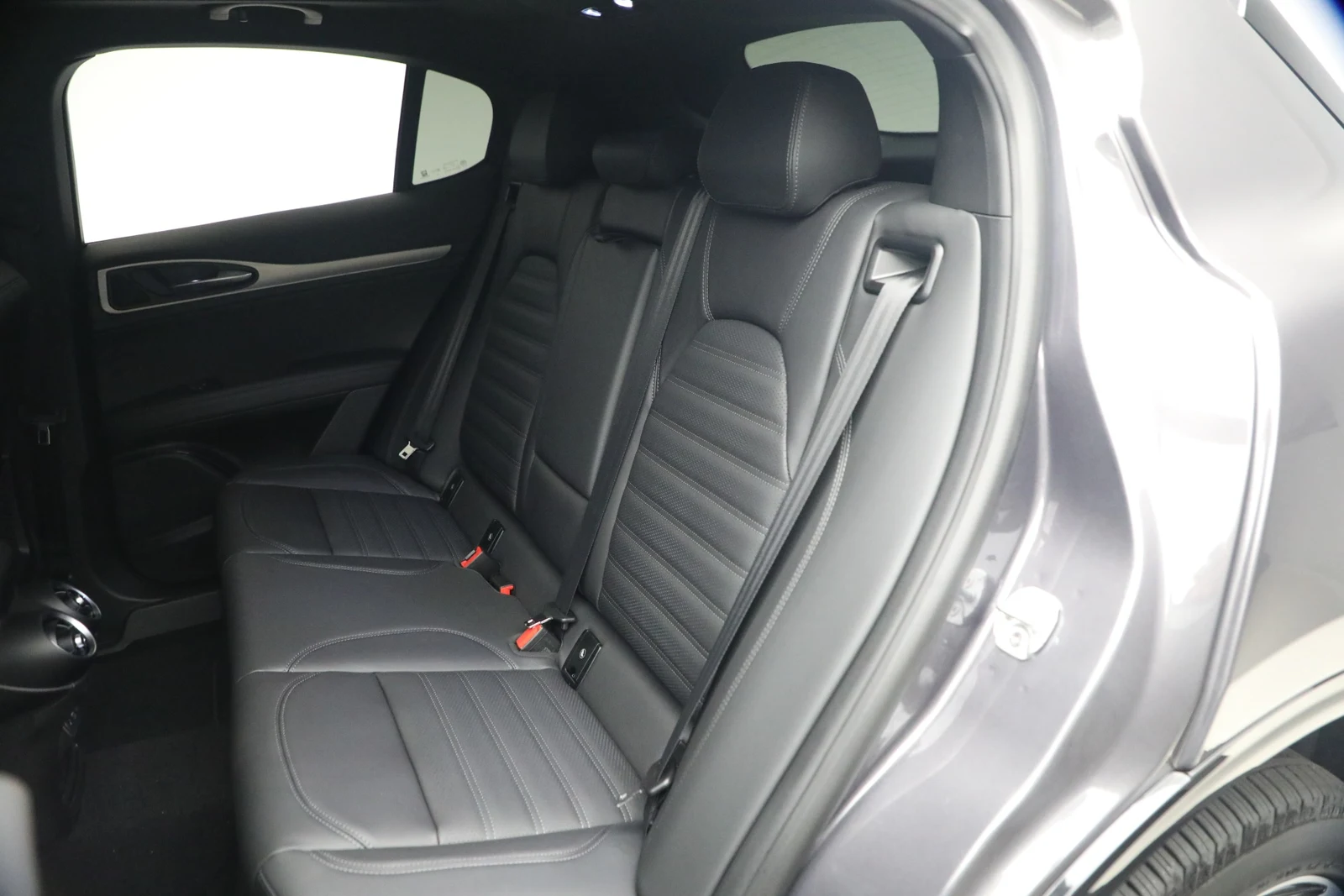 2026 Alfa Romeo Stelvio, 18/20