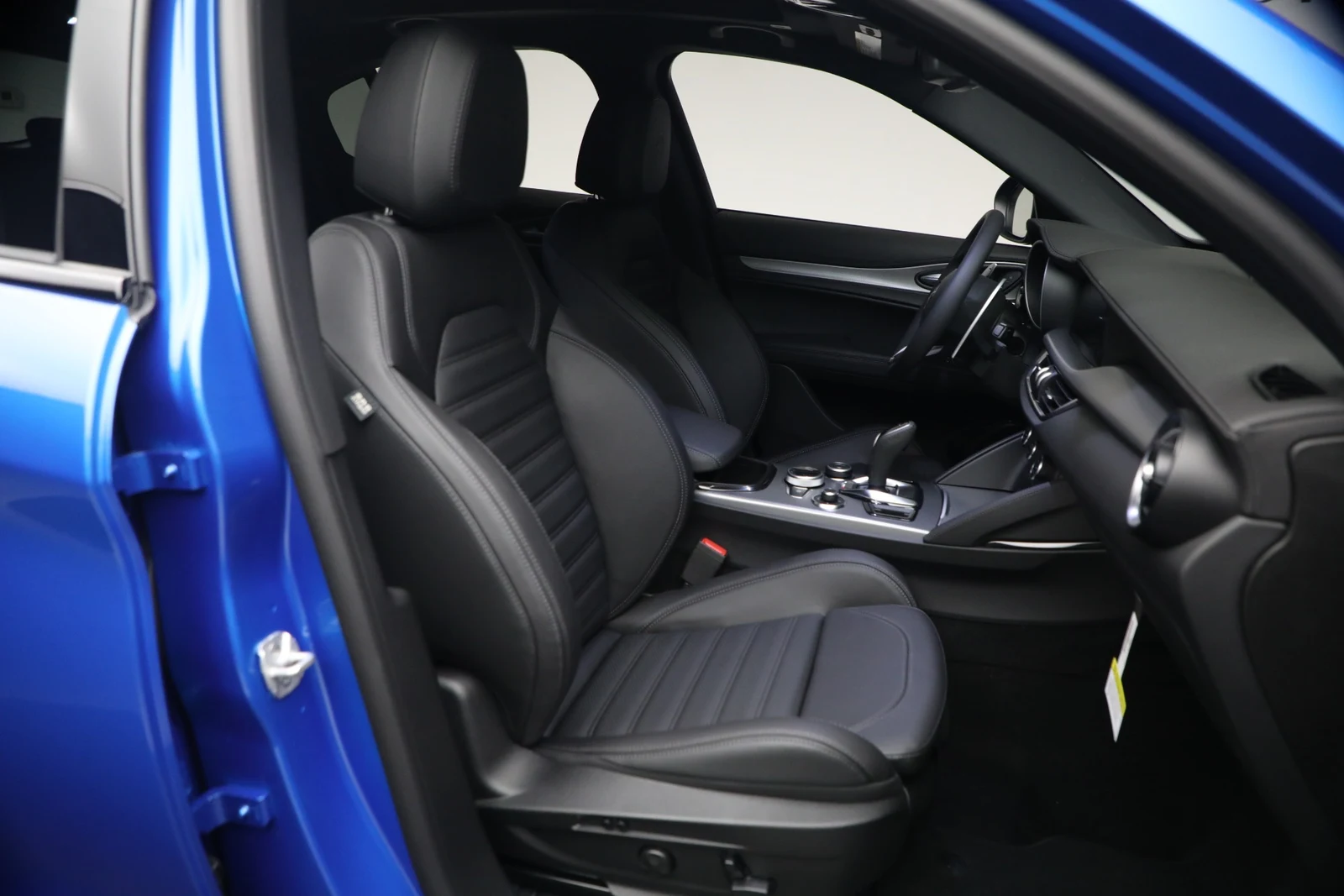 2026 Alfa Romeo Stelvio Veloce, 16/20