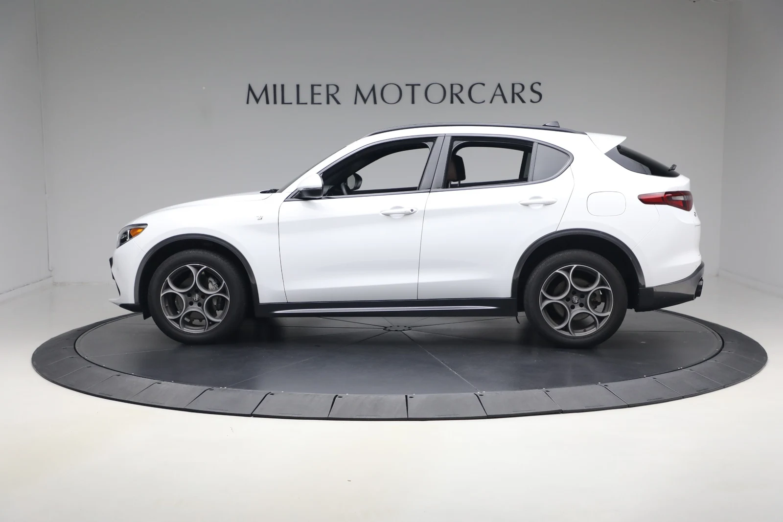 2023 Alfa Romeo Stelvio Ti, 3/20