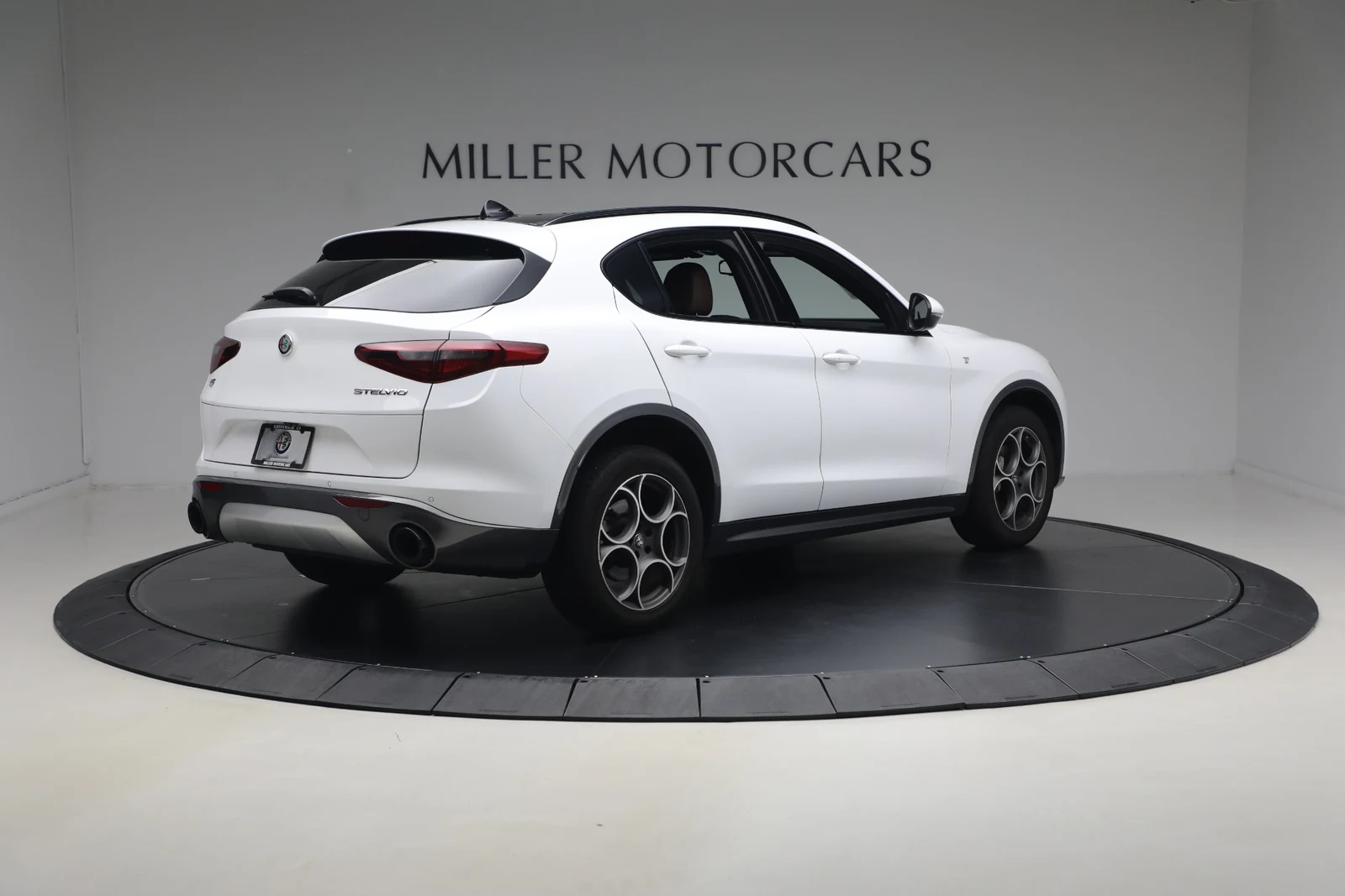 2023 Alfa Romeo Stelvio Ti, 7/20