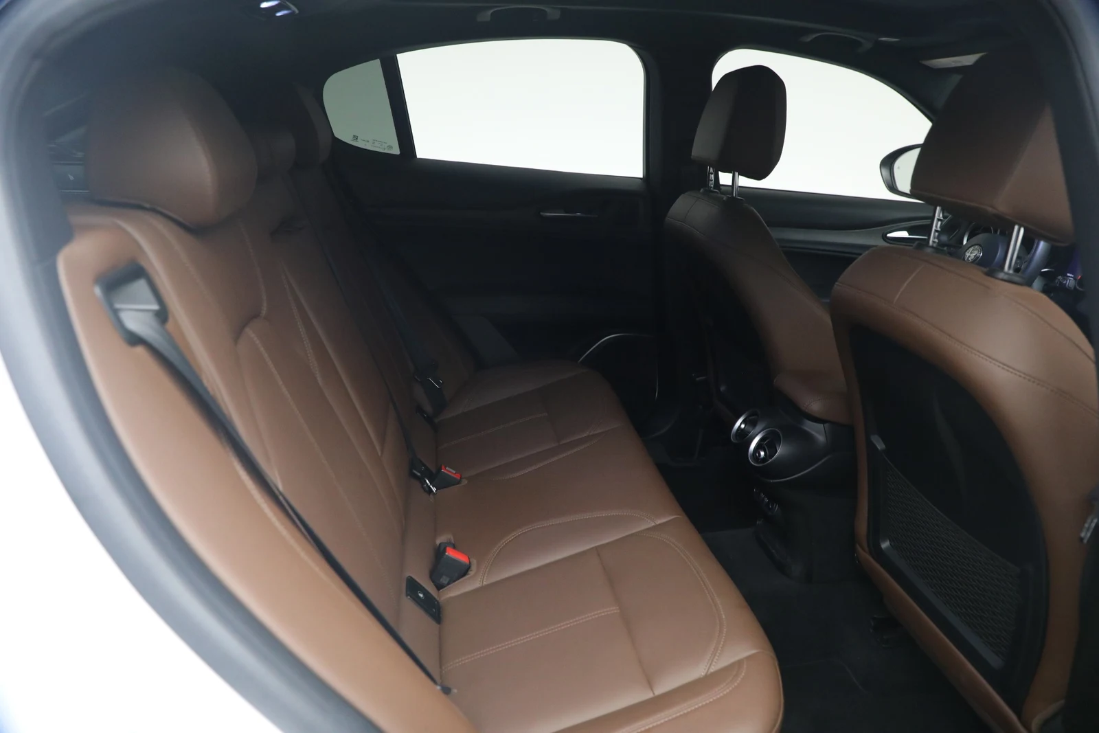 2023 Alfa Romeo Stelvio Ti, 18/20