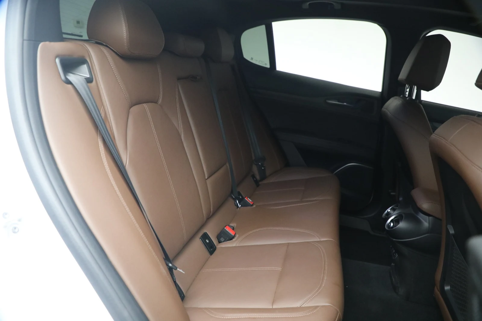 2023 Alfa Romeo Stelvio Ti, 19/20