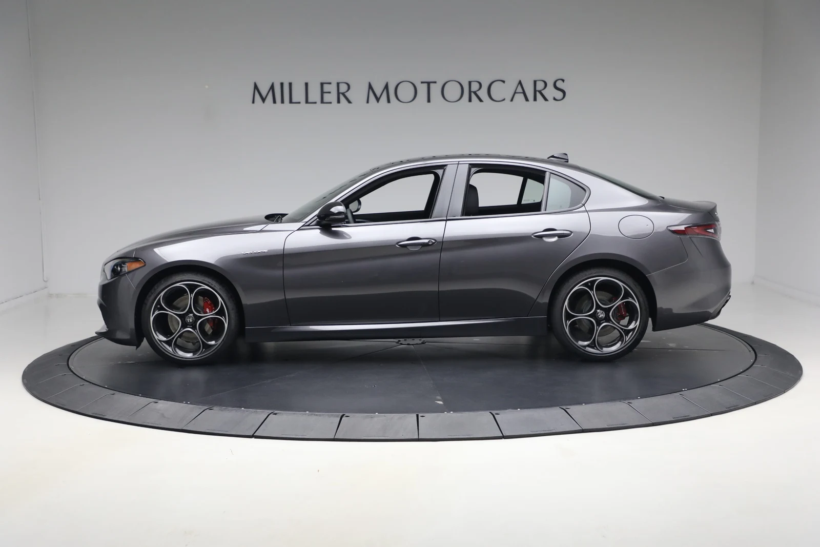 2026 Alfa Romeo Giulia Veloce, 3/17
