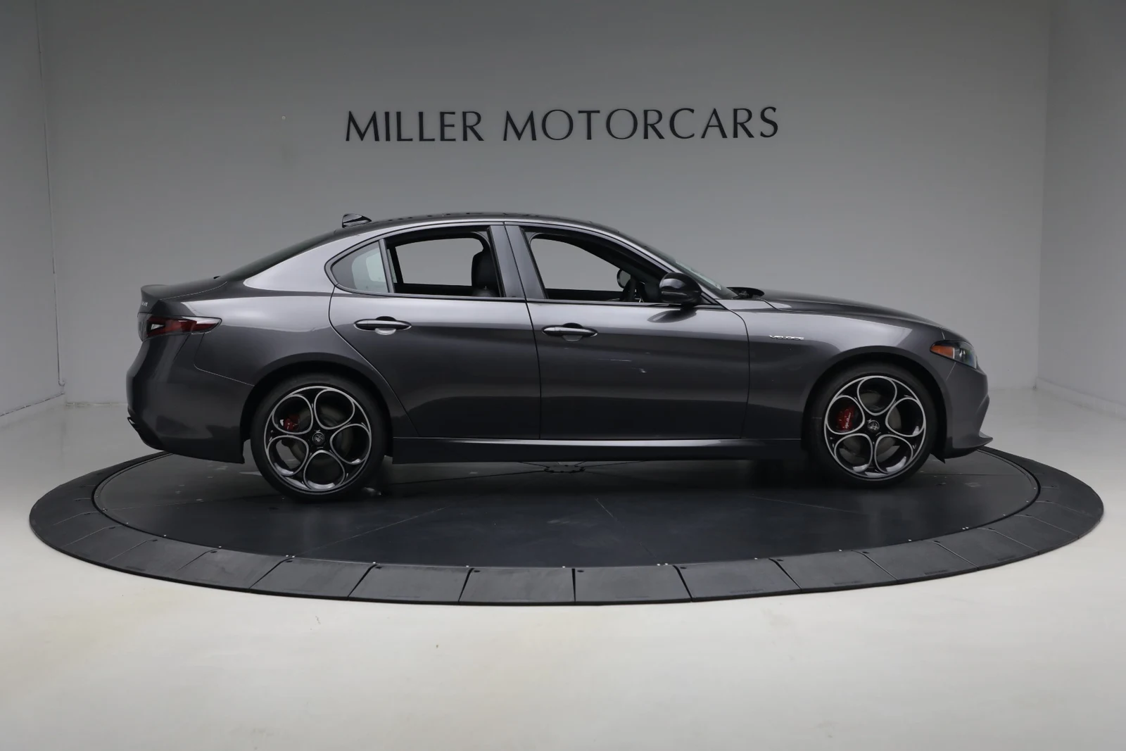 2026 Alfa Romeo Giulia Veloce, 9/17