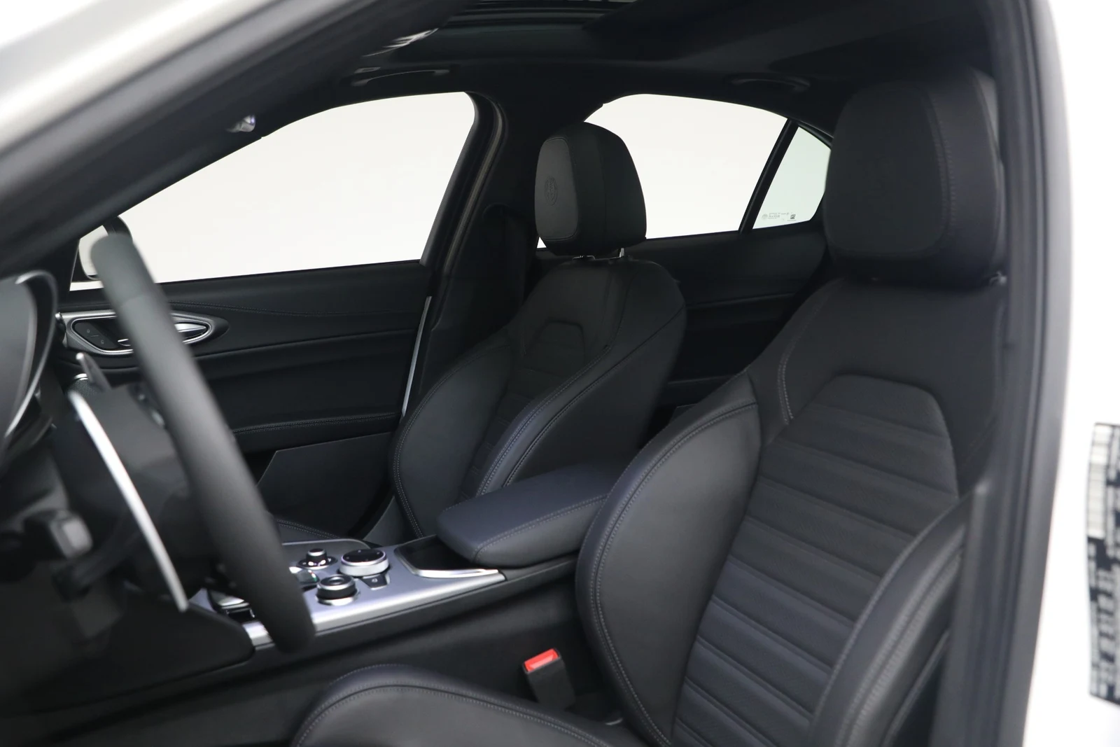 2026 Alfa Romeo Giulia Veloce, 13/17