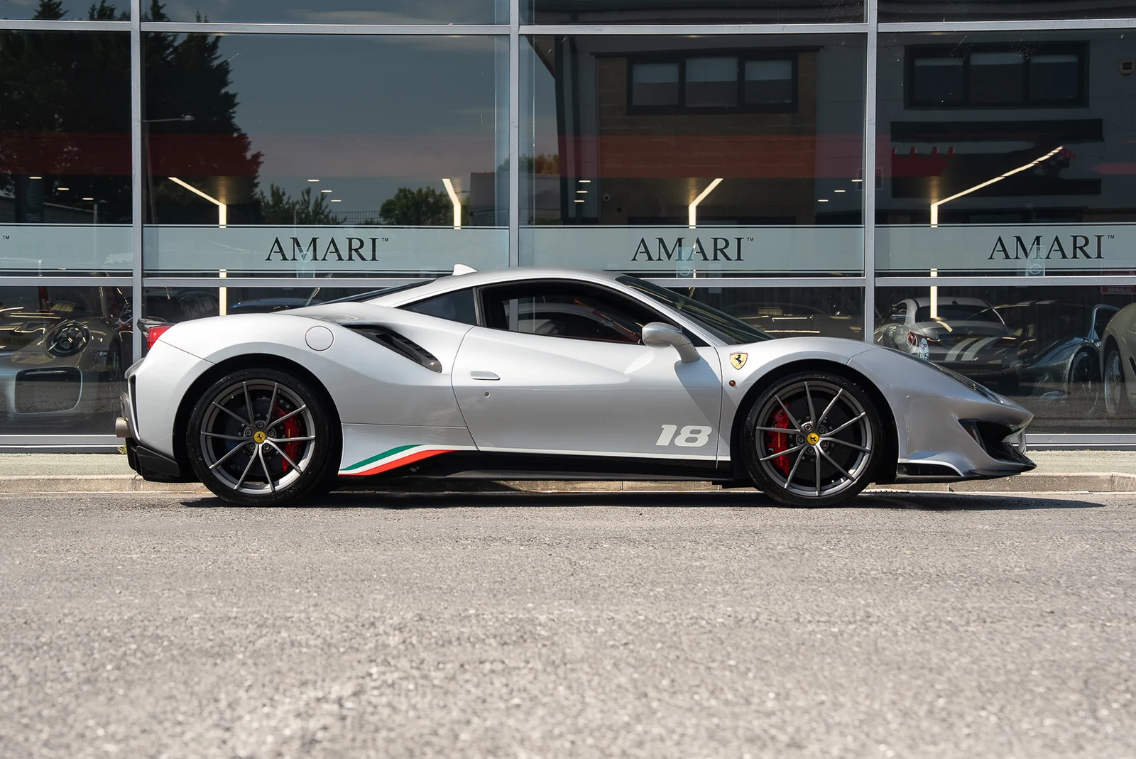 Ferrari 488 Pista Piloti, 2/10