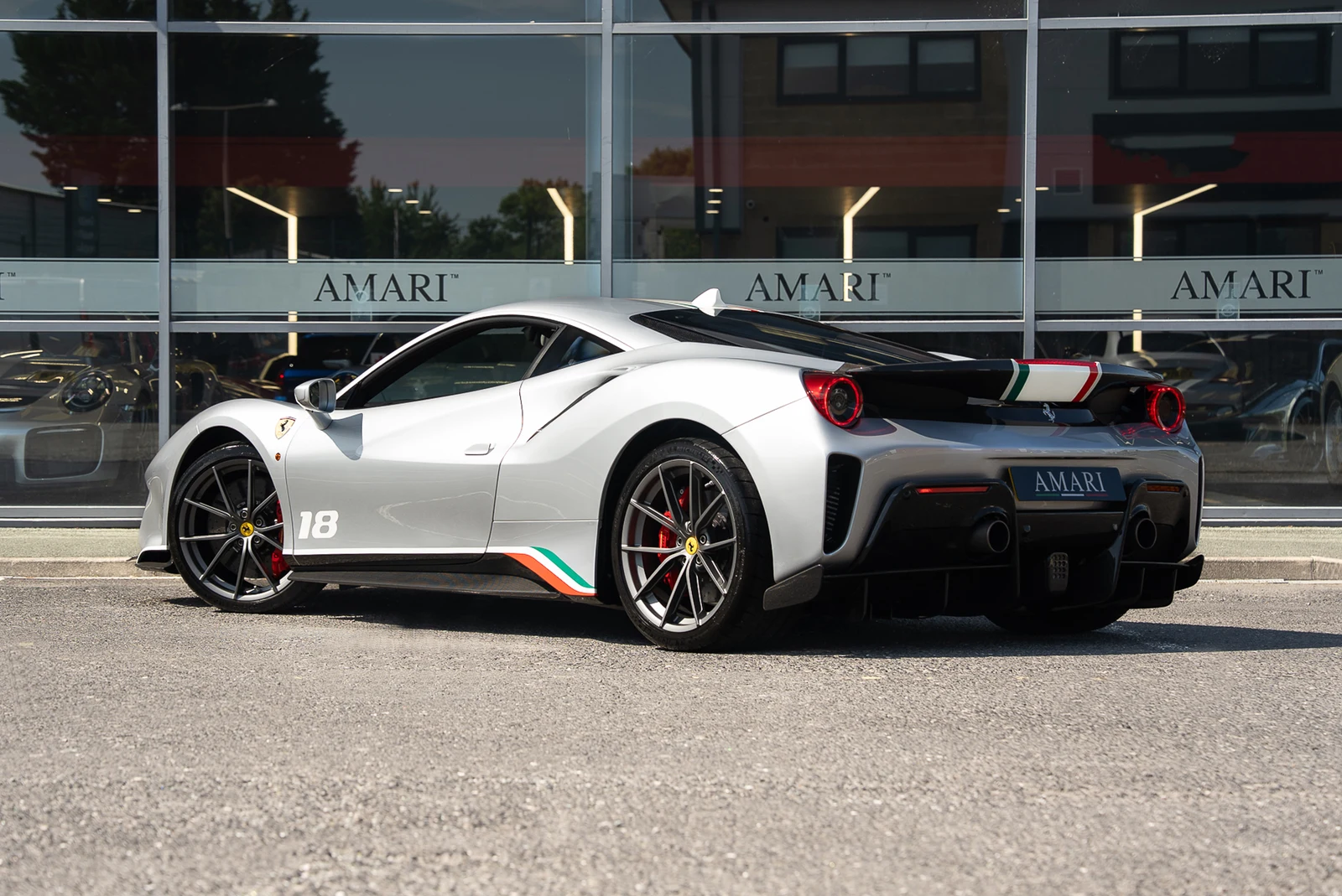 Ferrari 488 Pista Piloti, 3/10