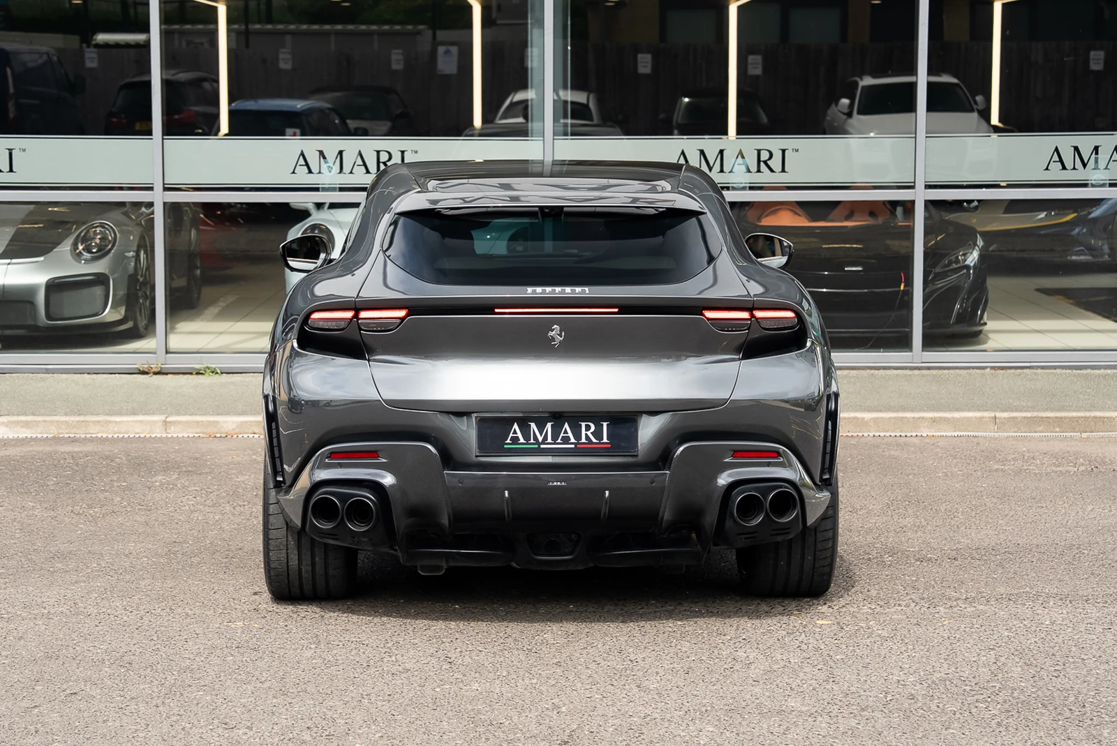 Ferrari Purosangue, 8/10