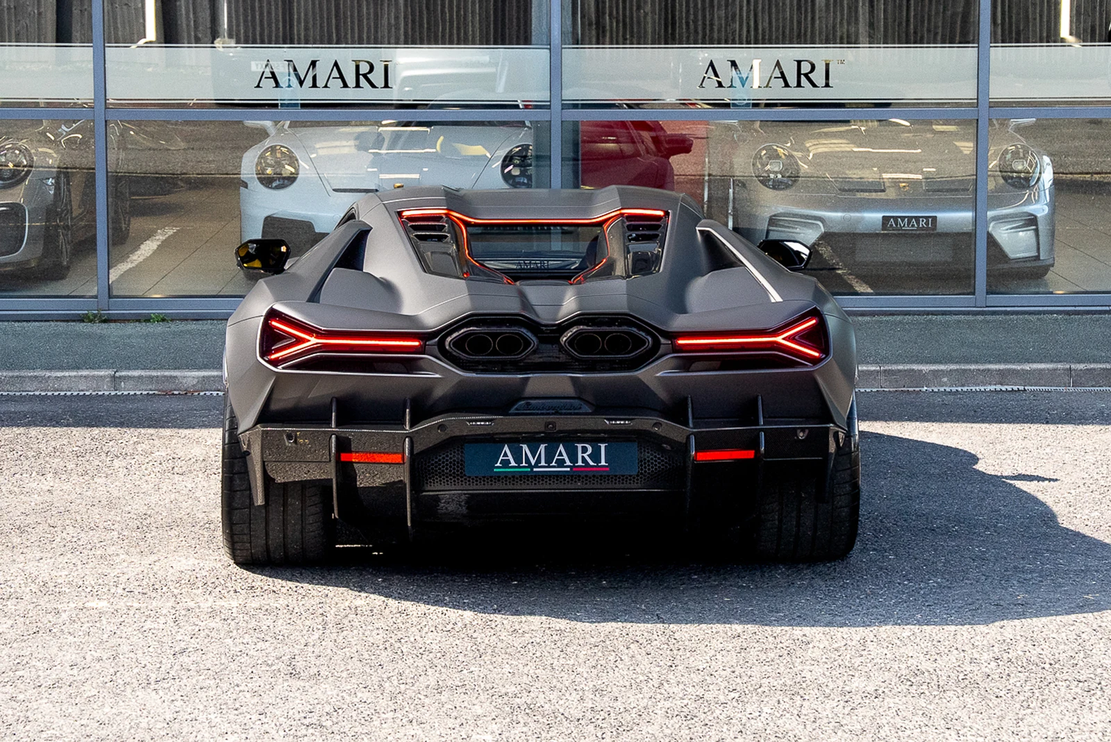 Lamborghini Revuelto, 8/10