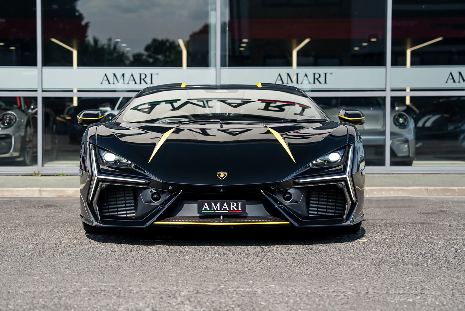 Lamborghini Revuelto, 4/10