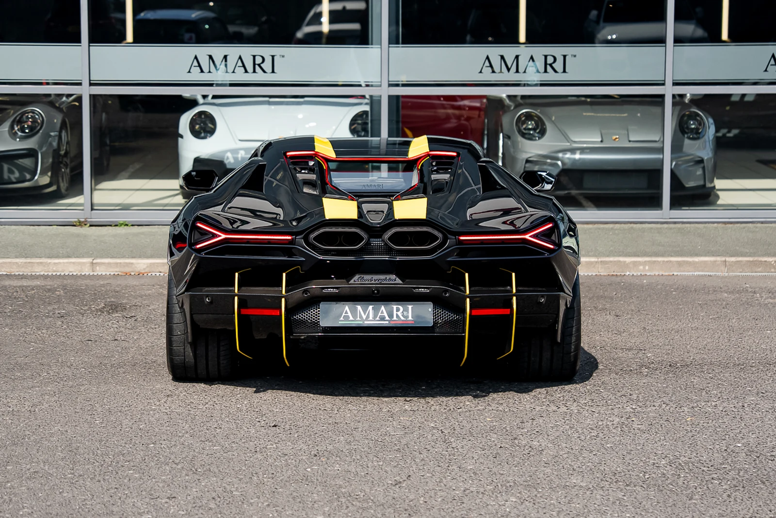 Lamborghini Revuelto, 8/10