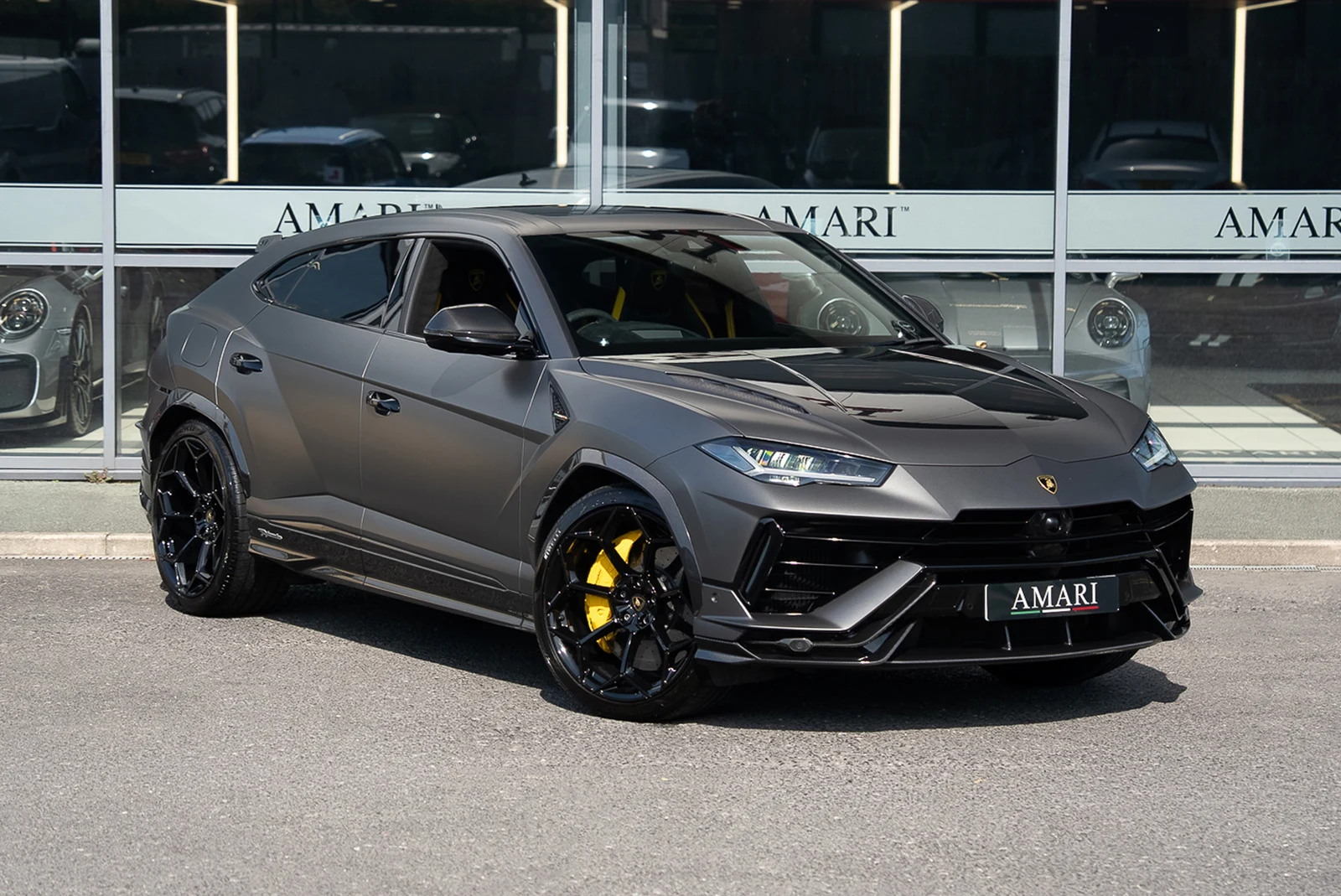 Seller photograph: Lamborghini Urus Performante Grigio Keres