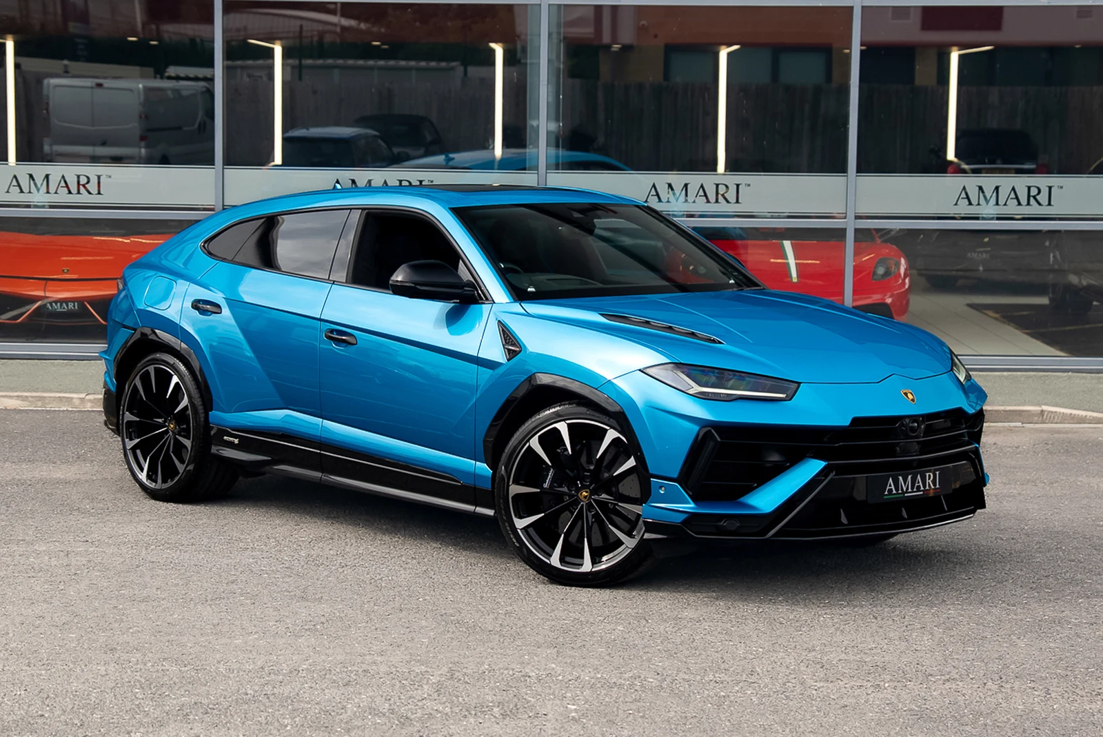 Seller photograph: Lamborghini Urus S Blu Aegir