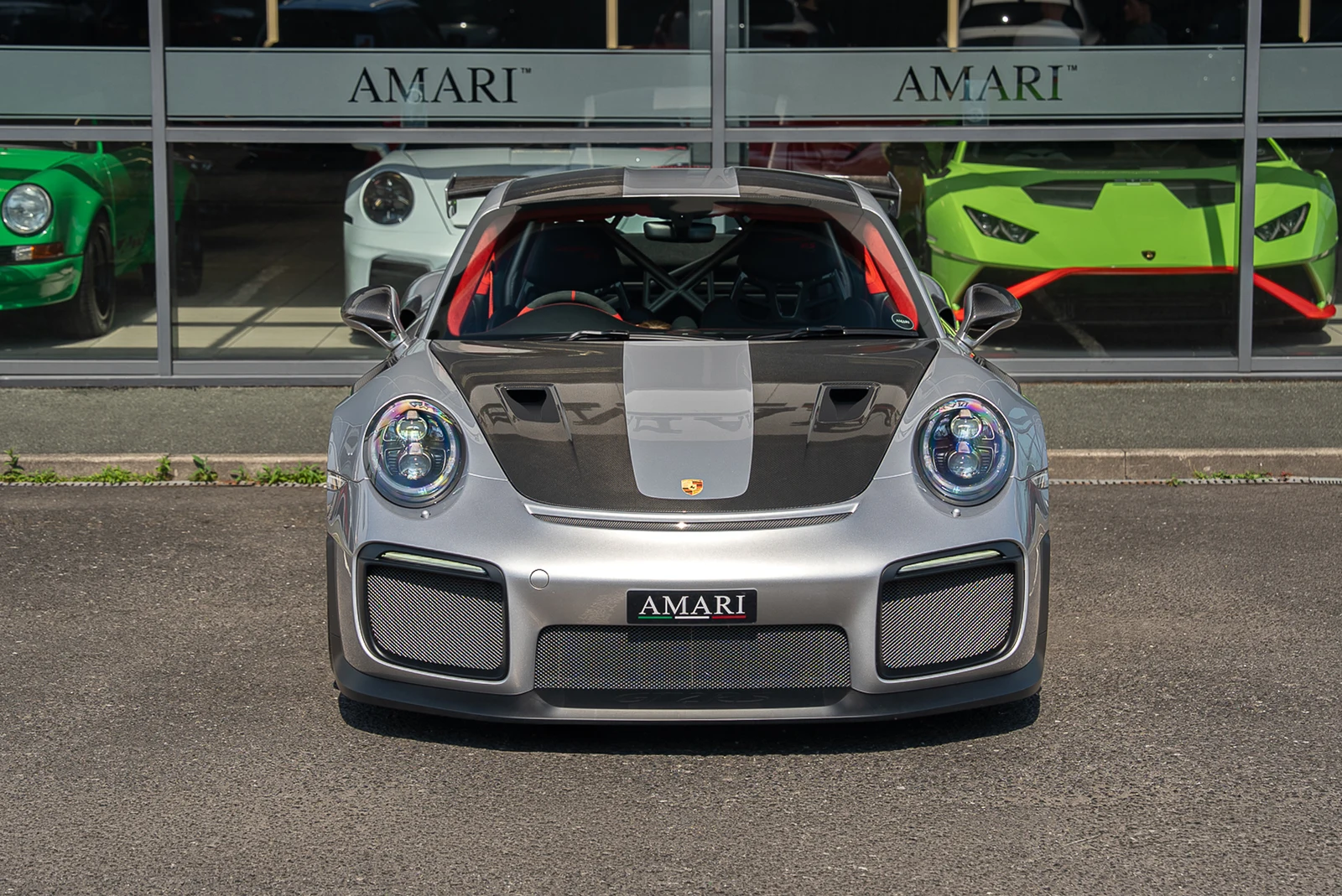 Porsche 911 GT2 RS Weissach (991), 5/10