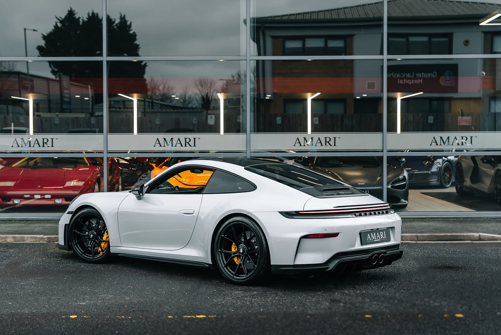 Porsche 911 GT3 Touring (992.2), 3/10