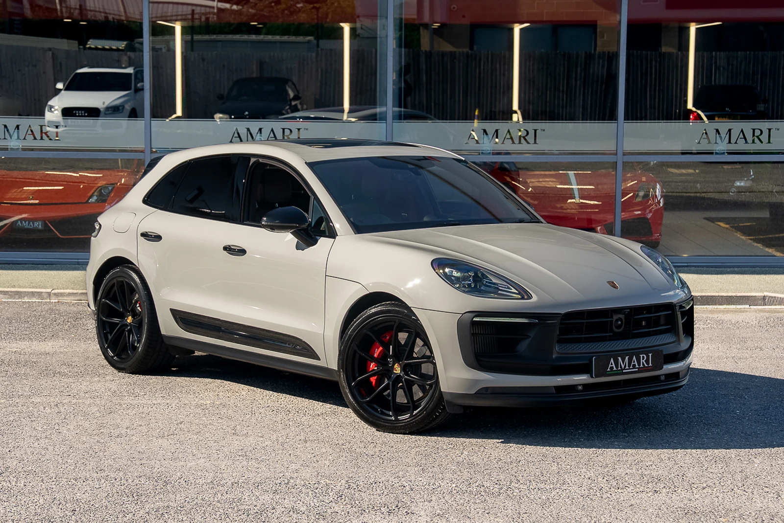 Seller photograph: Porsche Macan GTS Crayon