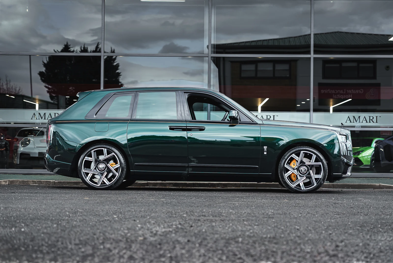 Rolls-Royce Cullinan Black Badge Series II, 2/10