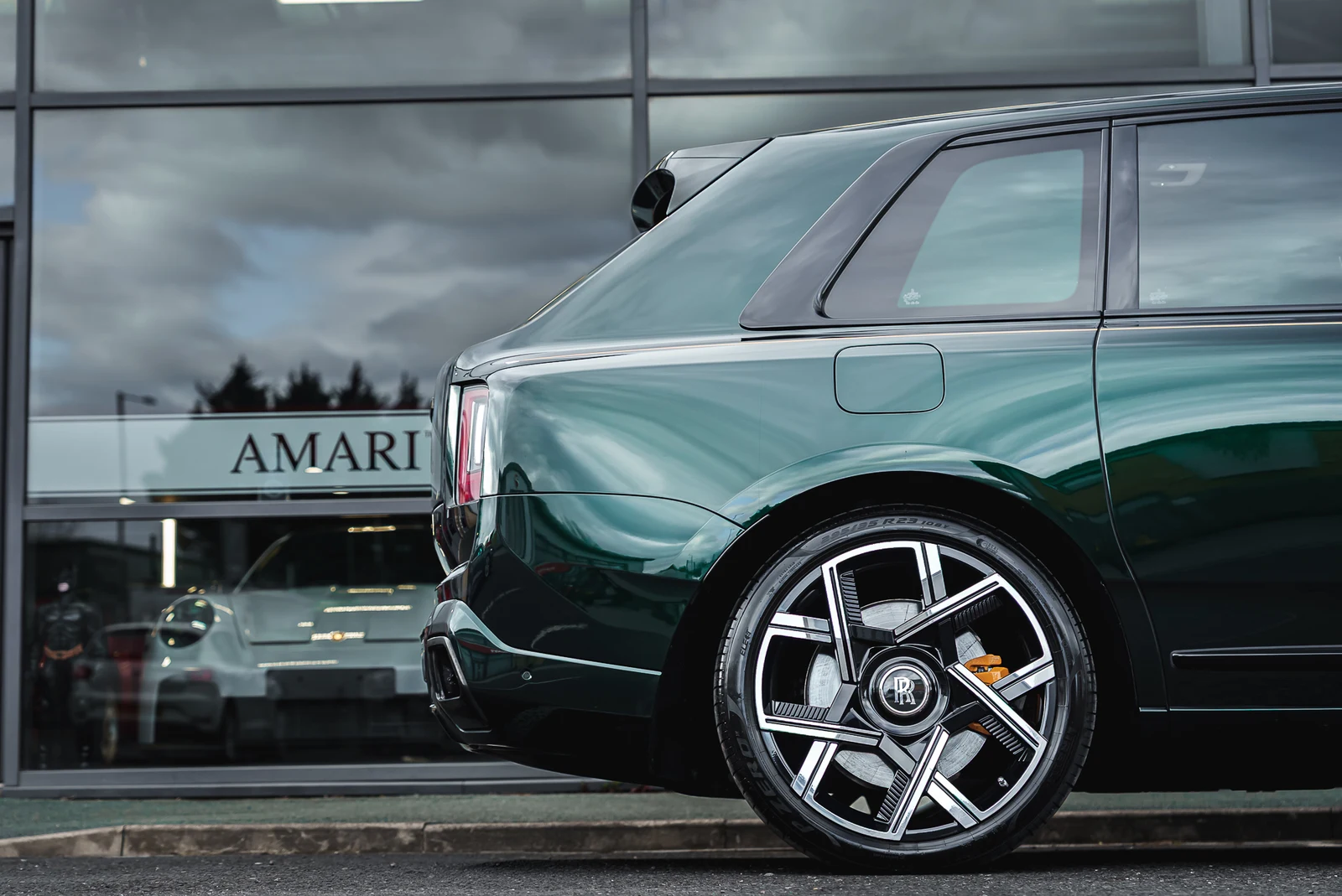 Rolls-Royce Cullinan Black Badge Series II, 8/10