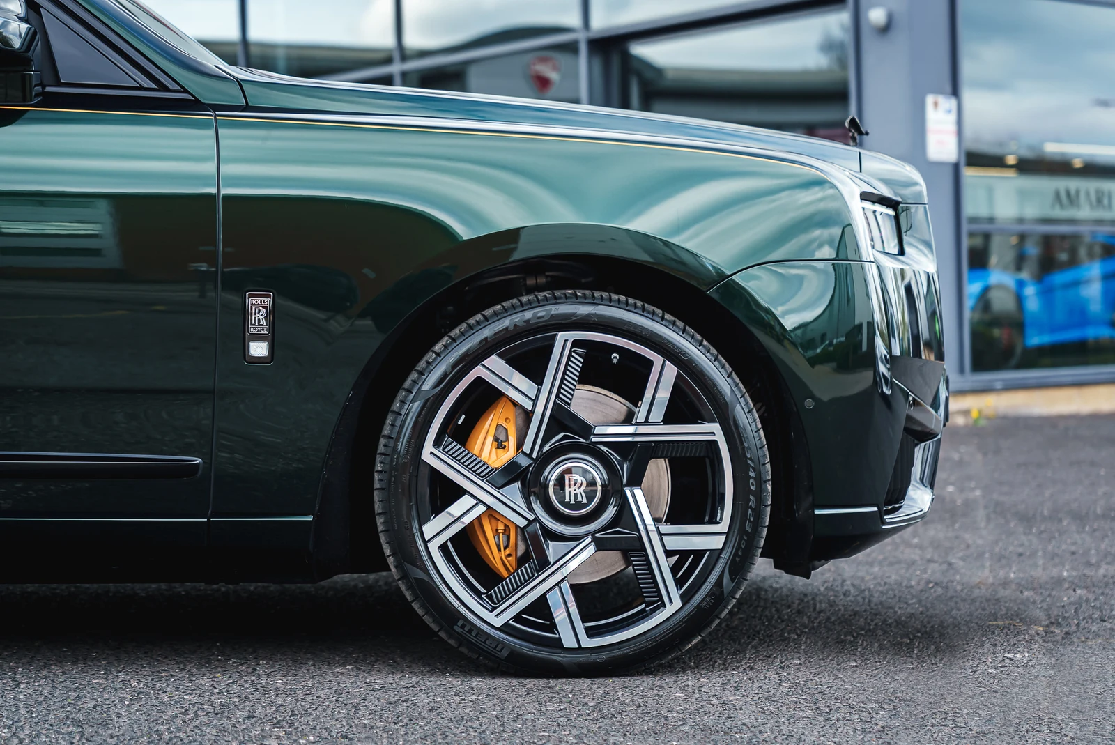 Rolls-Royce Cullinan Black Badge Series II, 9/10